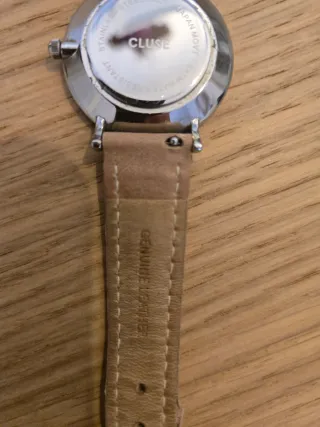 Reloj Cluse Beige y Plateado