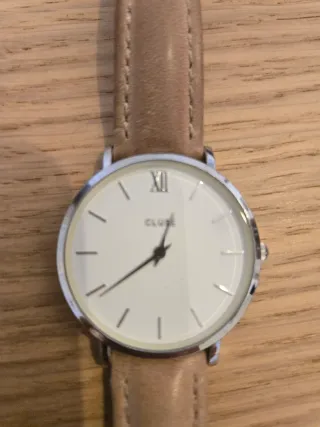 Reloj Cluse Beige y Plateado