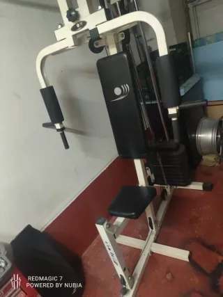 Máquina de gimnasio multifunción