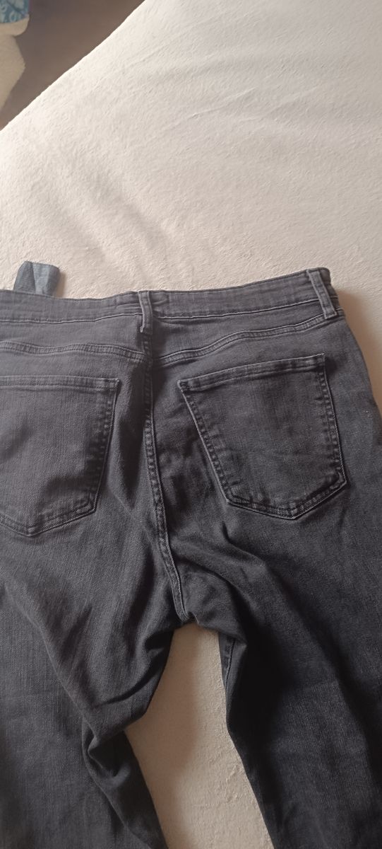 Vaqueros negros talle alto