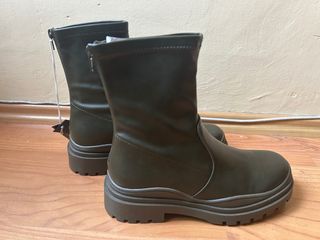 Botines Vero Moda verde oliva talla 40