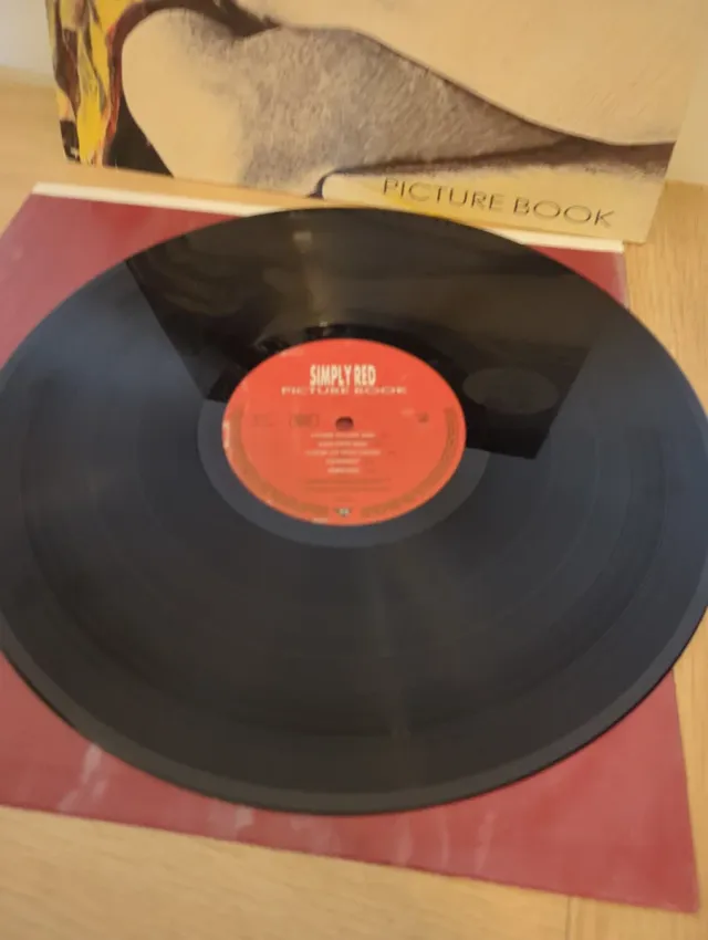 Simply Red - Picture Book LP 12 33