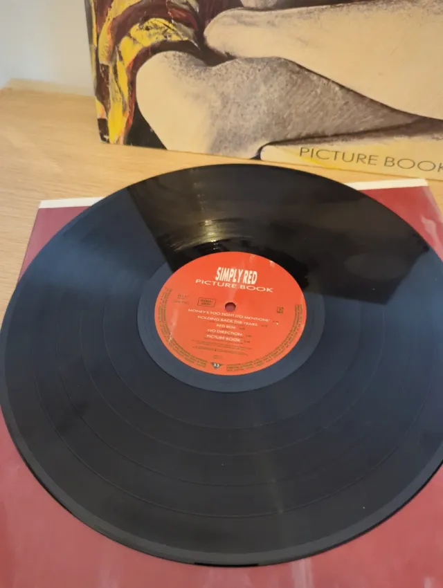 Simply Red - Picture Book LP 12 33