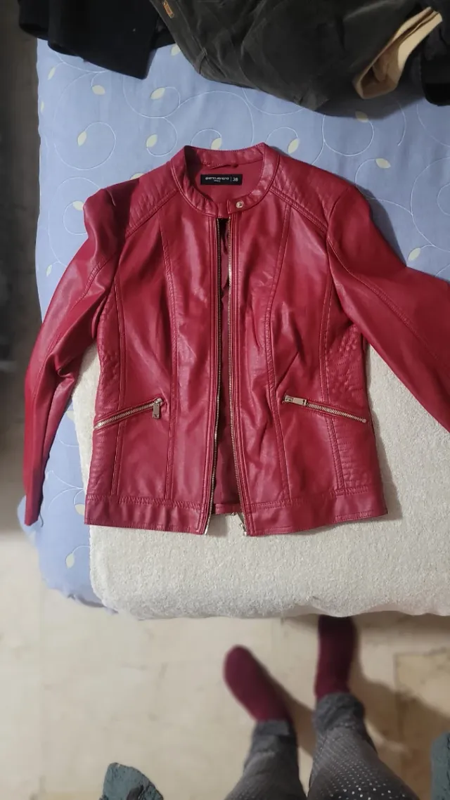 Chaqueta polipiel roja talla M