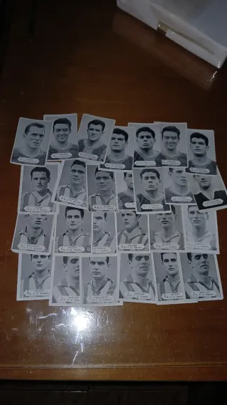 LOTE, UNOS 170 CROMOS DE FUTBOL AÑOS 50, SIN PEGAR