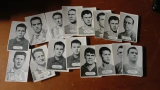 LOTE, UNOS 170 CROMOS DE FUTBOL AÑOS 50, SIN PEGAR