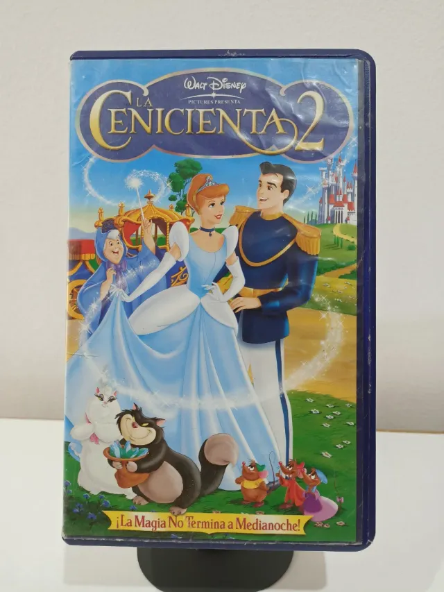 VHS La Cenicienta 2: El Cuento Continúa