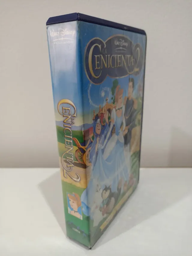 VHS La Cenicienta 2: El Cuento Continúa