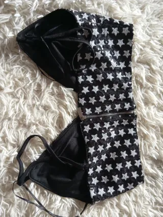 Top brillante estrellas negro y blanco