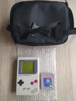 Nintendo Game Boy + Tetris