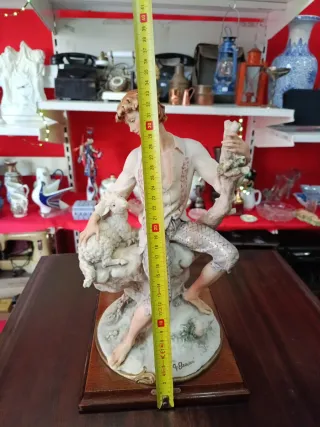 Figura Capodimonte pastor con oveja