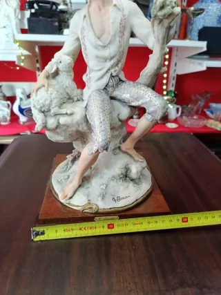 Figura Capodimonte pastor con oveja