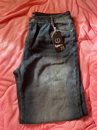 Pantalones vaqueros azules de campana