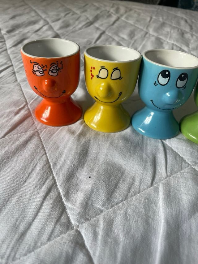 Set 4 Porta Huevos Cerámica Caras Divertidas