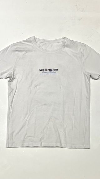 Camiseta Nude Project