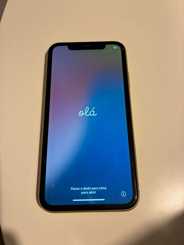 Iphone 11 Amarillo 64GB
