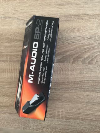 AKAI MPK 261 Controlador Teclado