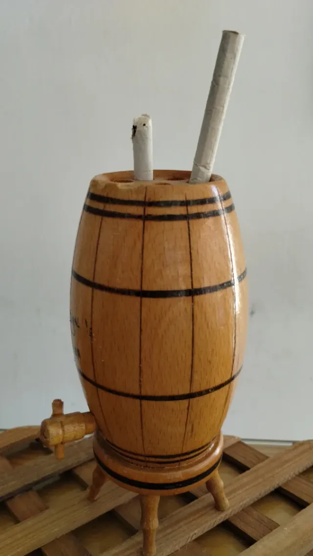CIGARRERO DE MADERA