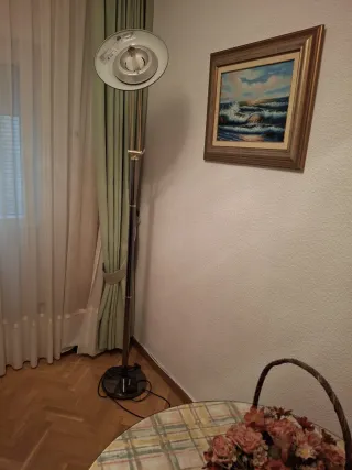 Lámpara de pie metal y cristal