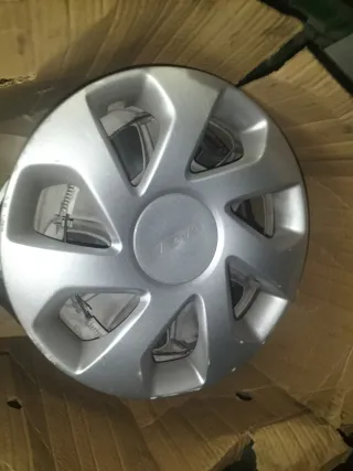 Tapacubos Dacia Sandero (1 unidad) 15 pulgadas
