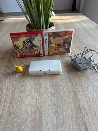 Nintendo 3DS Blanca y plateada