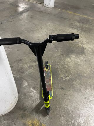 Patinete Decathlon Amarillo