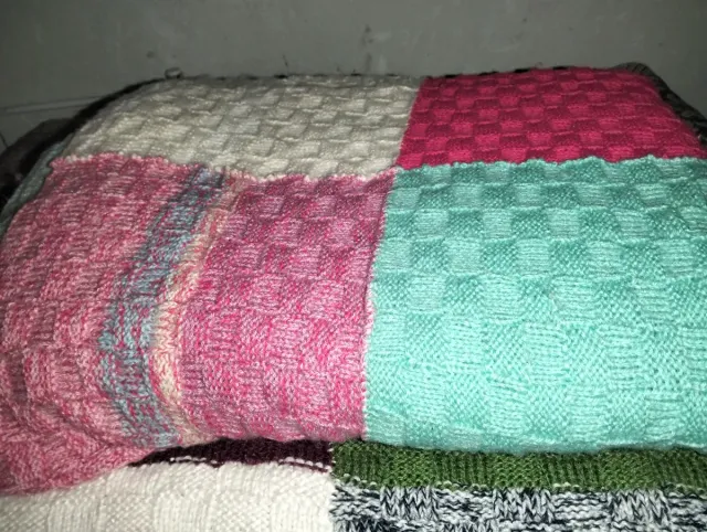 Mantas tejidas a mano (2 unidades)