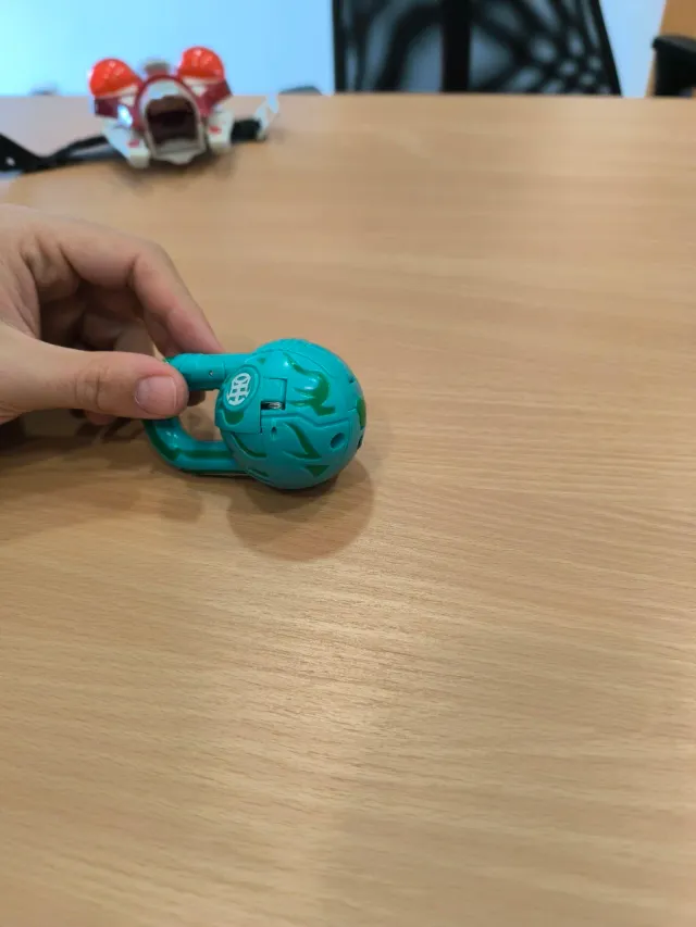 Figura Transformável Original Bakugan