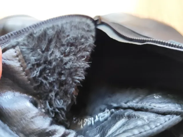 Botines negros con hebilla