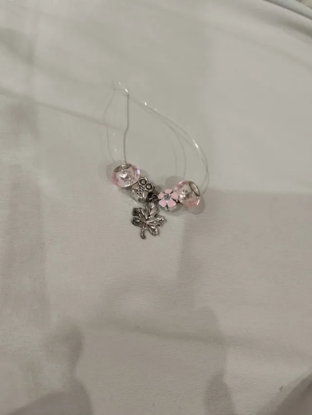 Bisutería artesanal con abalorios