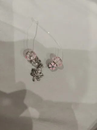 Bisutería artesanal con abalorios