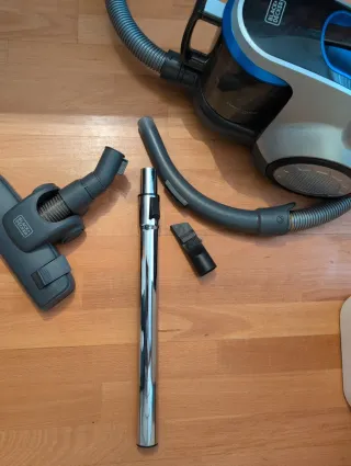 Aspirador Black+Decker  700w con manguera