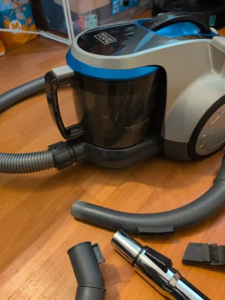 Aspirador Black+Decker  700w con manguera