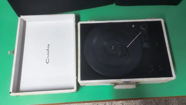 Tocadiscos Maleta Vintage Crosley Beige/Negro