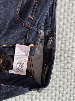 Pantalones vaqueros Guess azules nuevos
