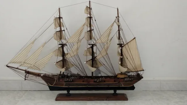 REPRODUCCIÓN FRAGATA S. XVIII