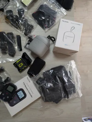 GoPro Hero 10 Black + Gimbal Hohem + Accessori
