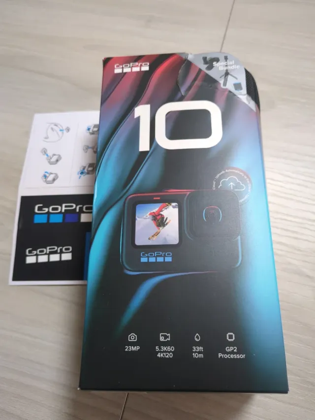 GoPro Hero 10 Black + Gimbal Hohem + Accesorios