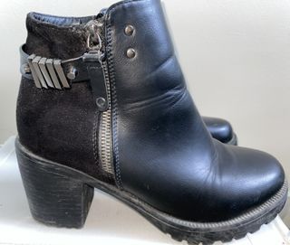 Botines Biker Negros con Cremallera y Hebilla