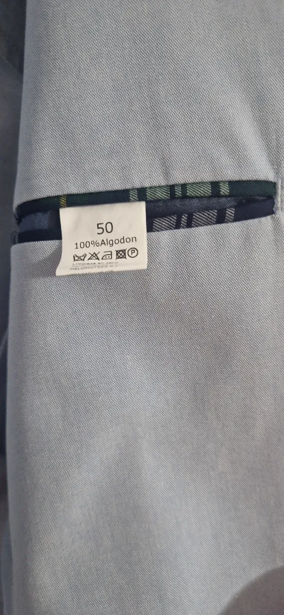 Americana azul claro con coderas