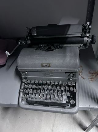 Máquina de escribir Royal antigua