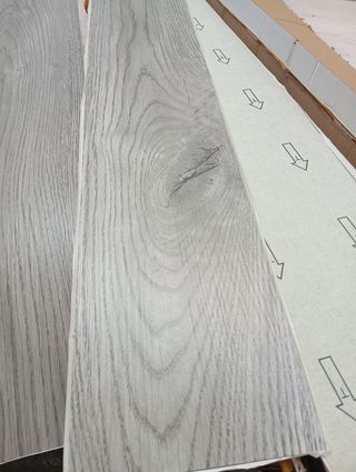 Baldosas PVC Gris Autoadhesivas