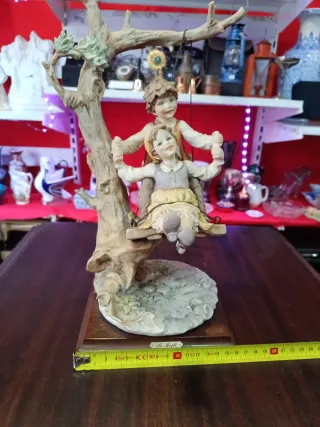 Figura Capodimonte Niños Columpio