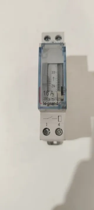 Interruptor Horario Legrand 16A
