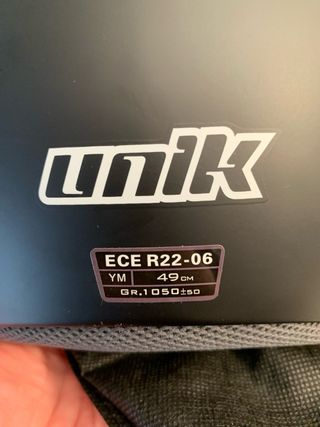 2 Cascos Unik Negros mate con Bolsas protectora.
