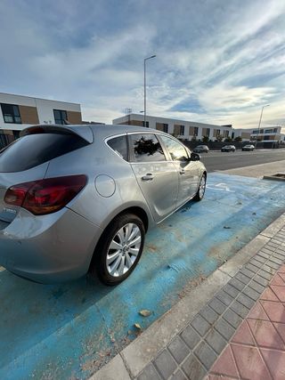 Opel Astra 1.4 Turbo 140 cv