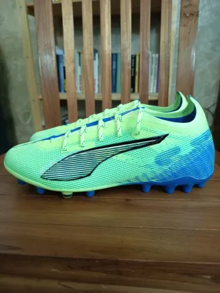 Botas Fútbol Puma Ultra 5 Ultimate MG Talla 39EUR