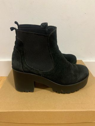 Botines negros piel talla 38