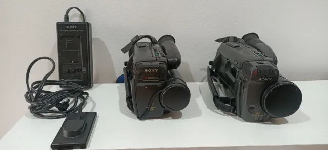 Lote 2 Videocámaras Sony Hi8 + Cargador No Imagen