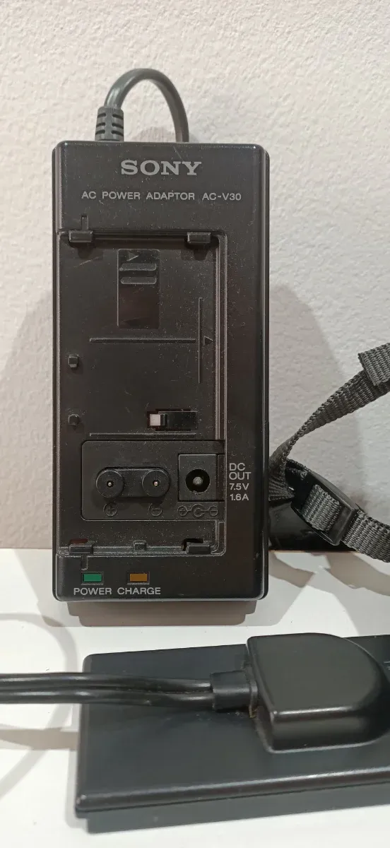 Lote 2 Videocámaras Sony Hi8 + Cargador No Imagen